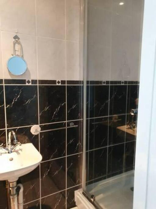 Orme View Dog Friendly Apartment Llandudno Extérieur photo